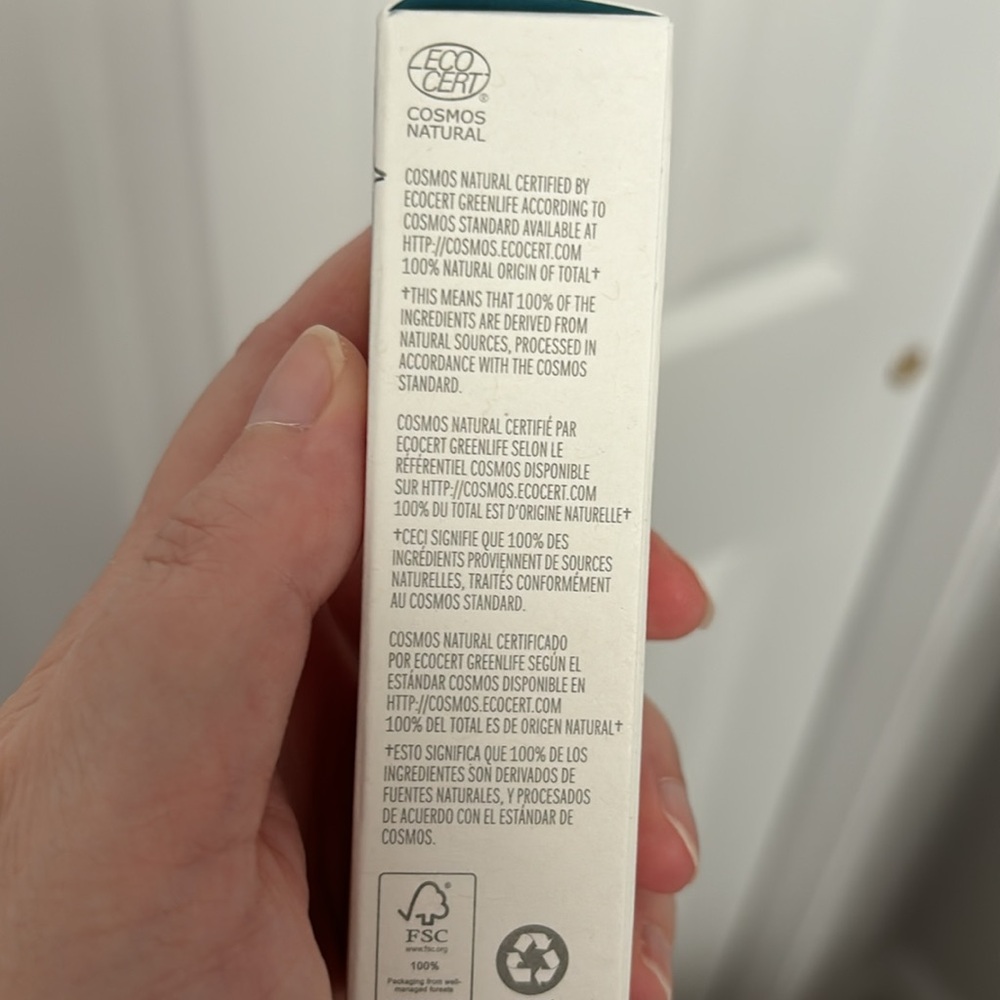 Mary Kay Naturally Moisturizing Stick - Picture 5 of 5